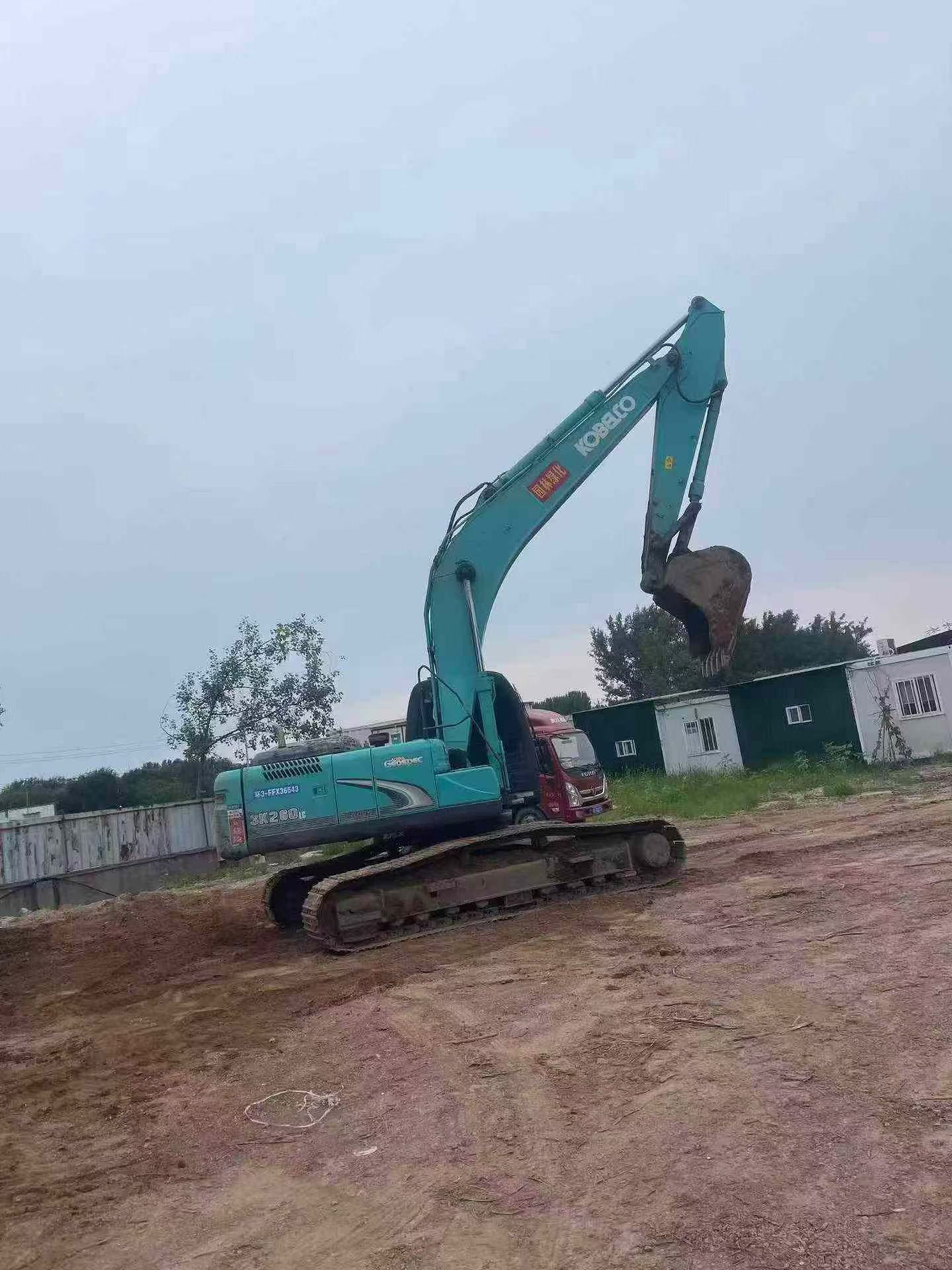 Buy Kobelco 260-8 Used Excavator / 4