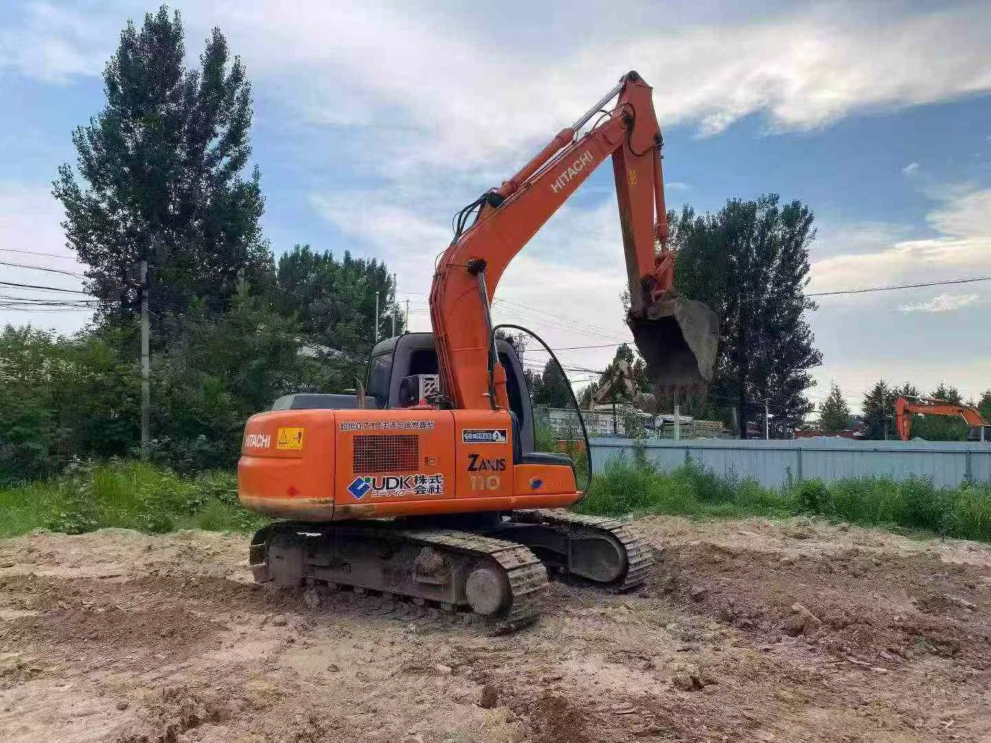 Buy Hitachi 110 Used Excavator / 2 Buy Hitachi 110 Used Excavator / 2