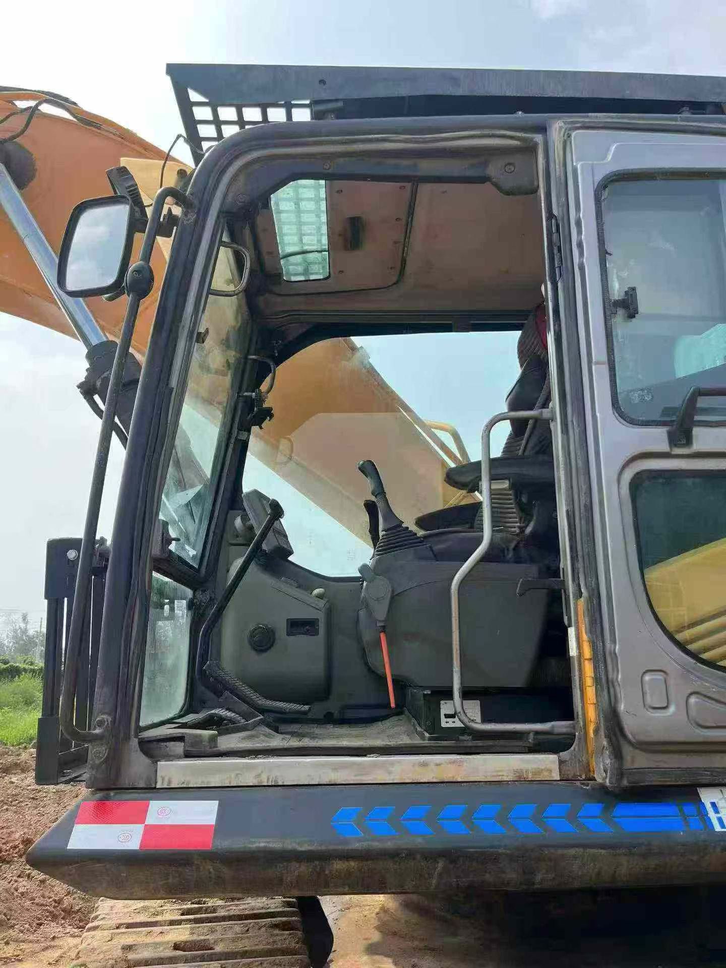 Buy Sany 305C-9 Used Excavator / 5 Buy Sany 305C-9 Used Excavator / 5