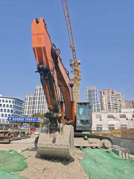 Buy Hitachi ZX330-5B Used Excavator / 1