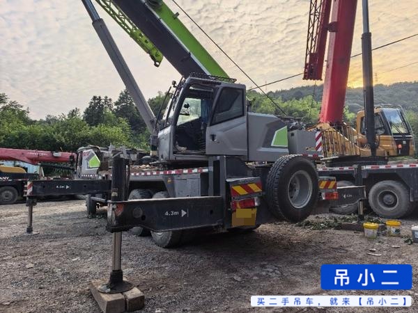 شراء رافعة Zoomlion ZTC251VE562 مستعملة / 2