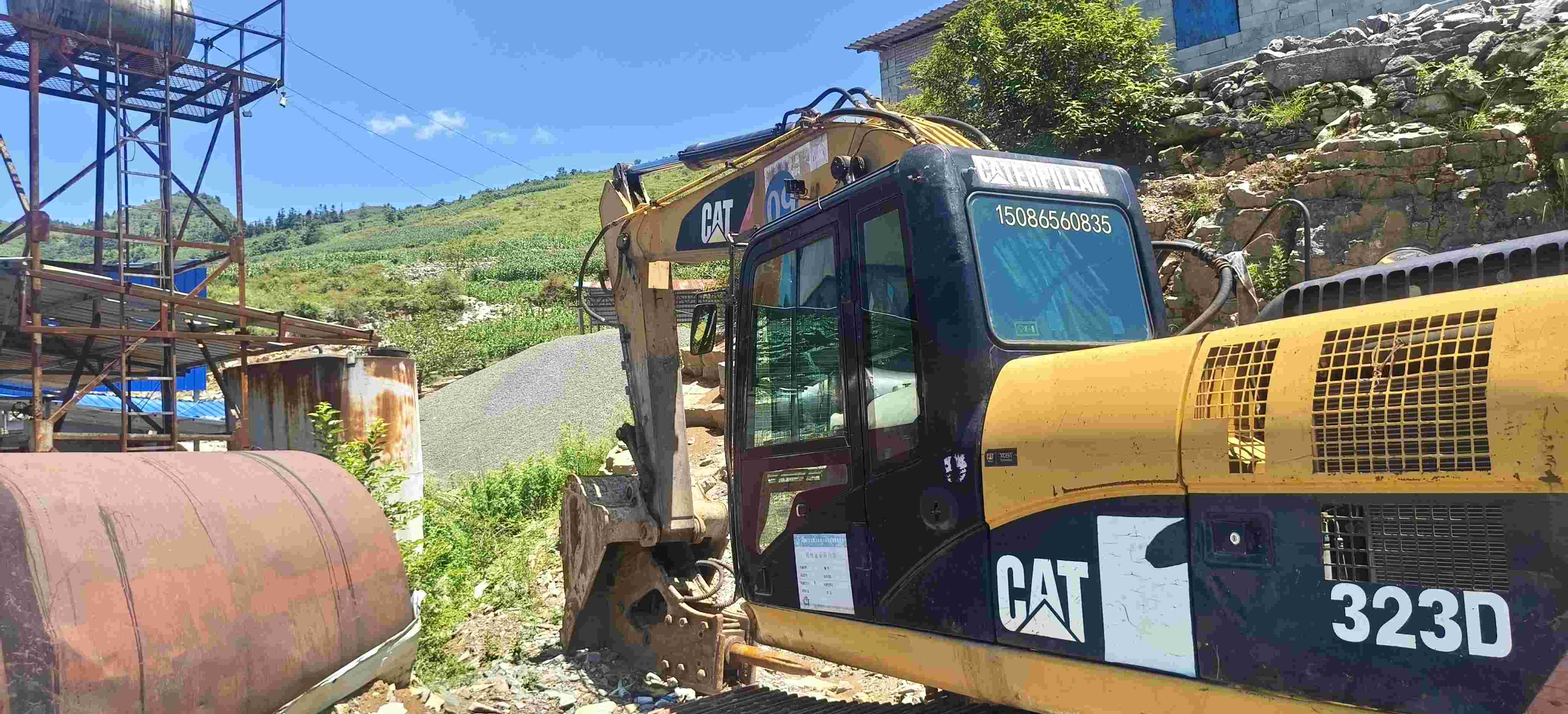 Buy Caterpillar 320C Used Excavator / 3