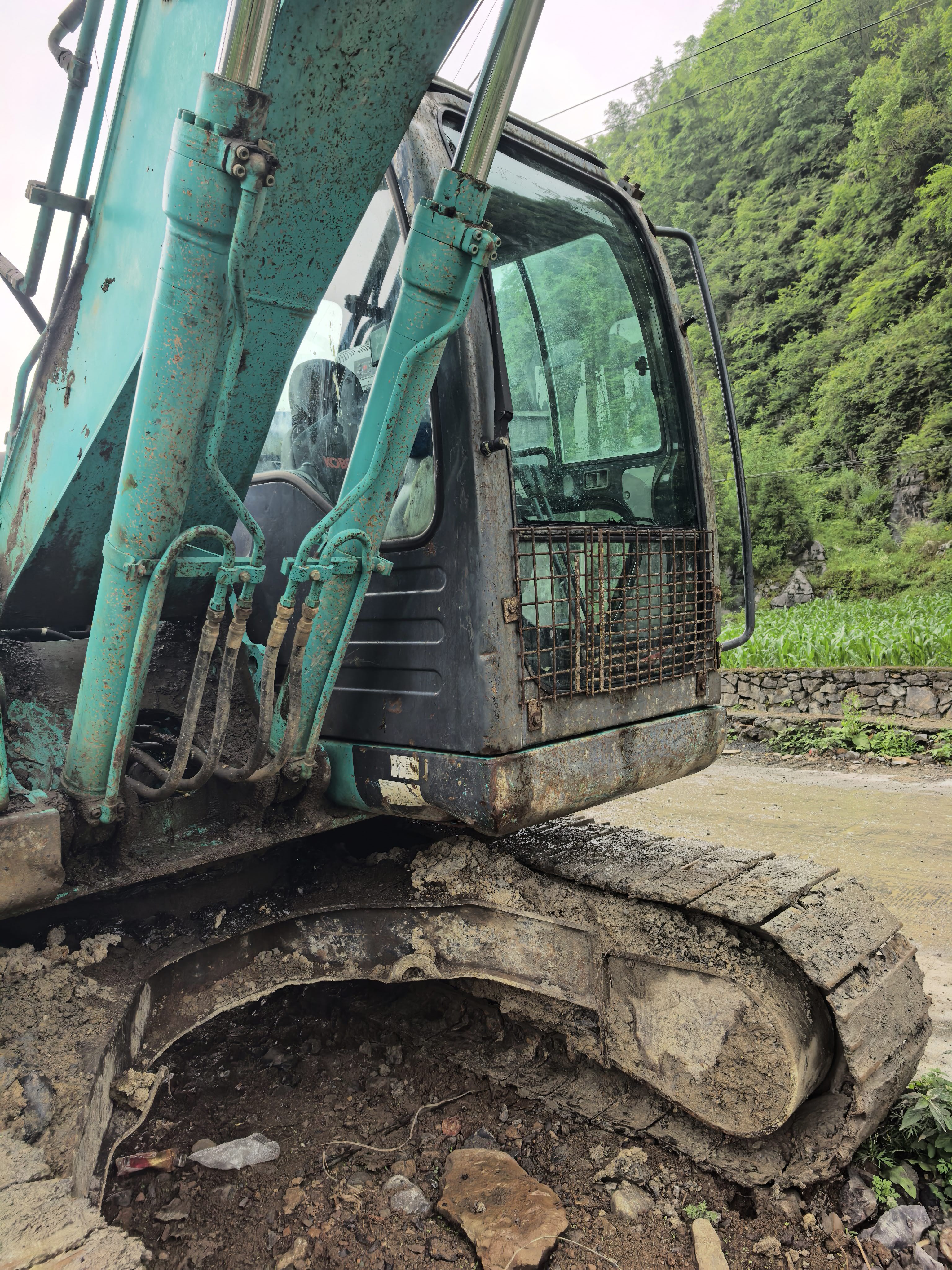 Buy Kobelco SK140LC-8 Used Excavator / 2 Buy Kobelco SK140LC-8 Used Excavator / 2