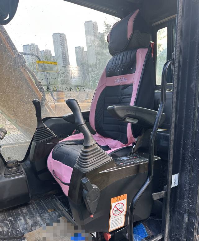 Buy Sany C135-10 Used Excavator / 9