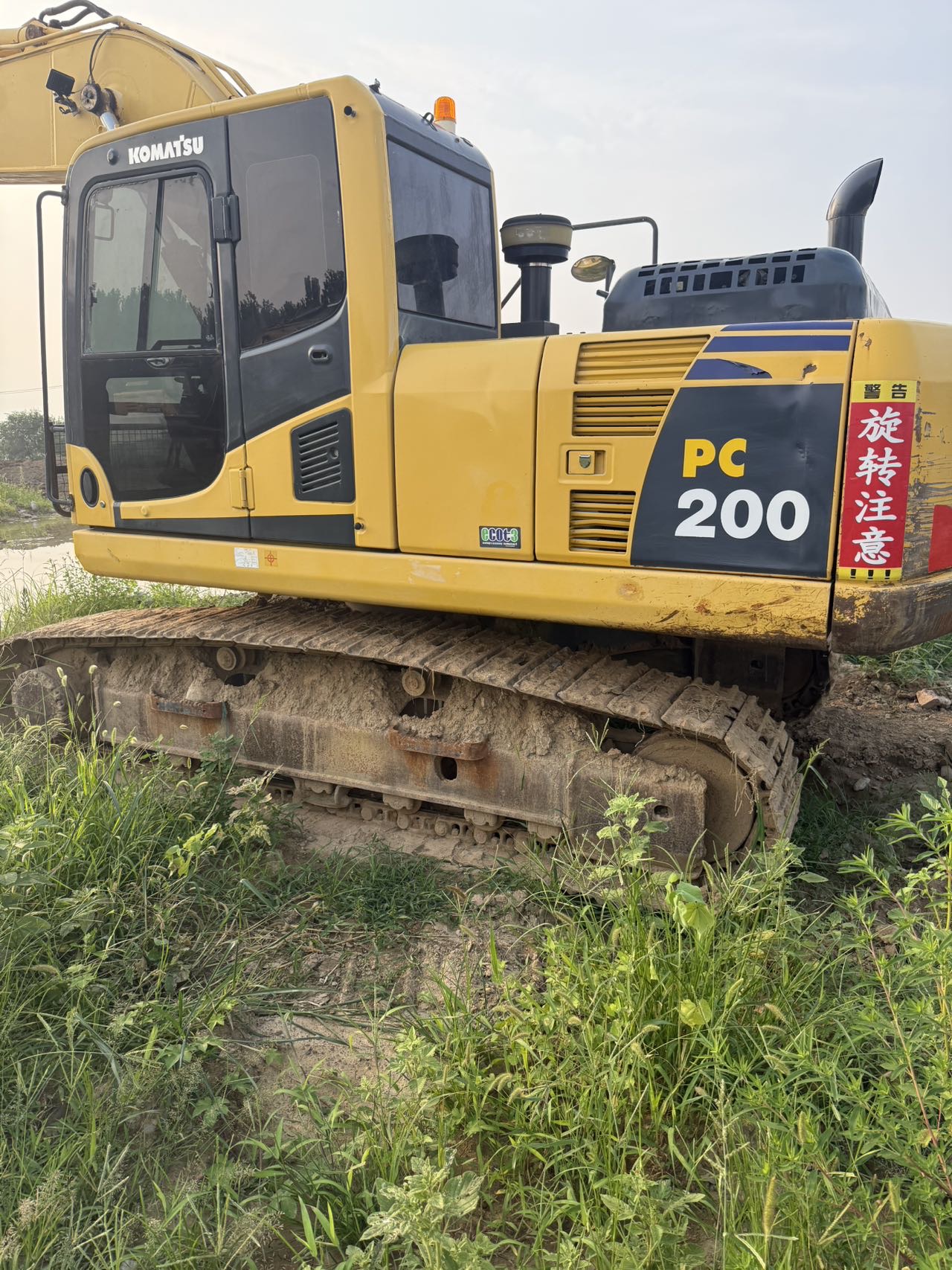 Buy Komatsu PC200-8N1 Used Excavator / 2 Buy Komatsu PC200-8N1 Used Excavator / 2