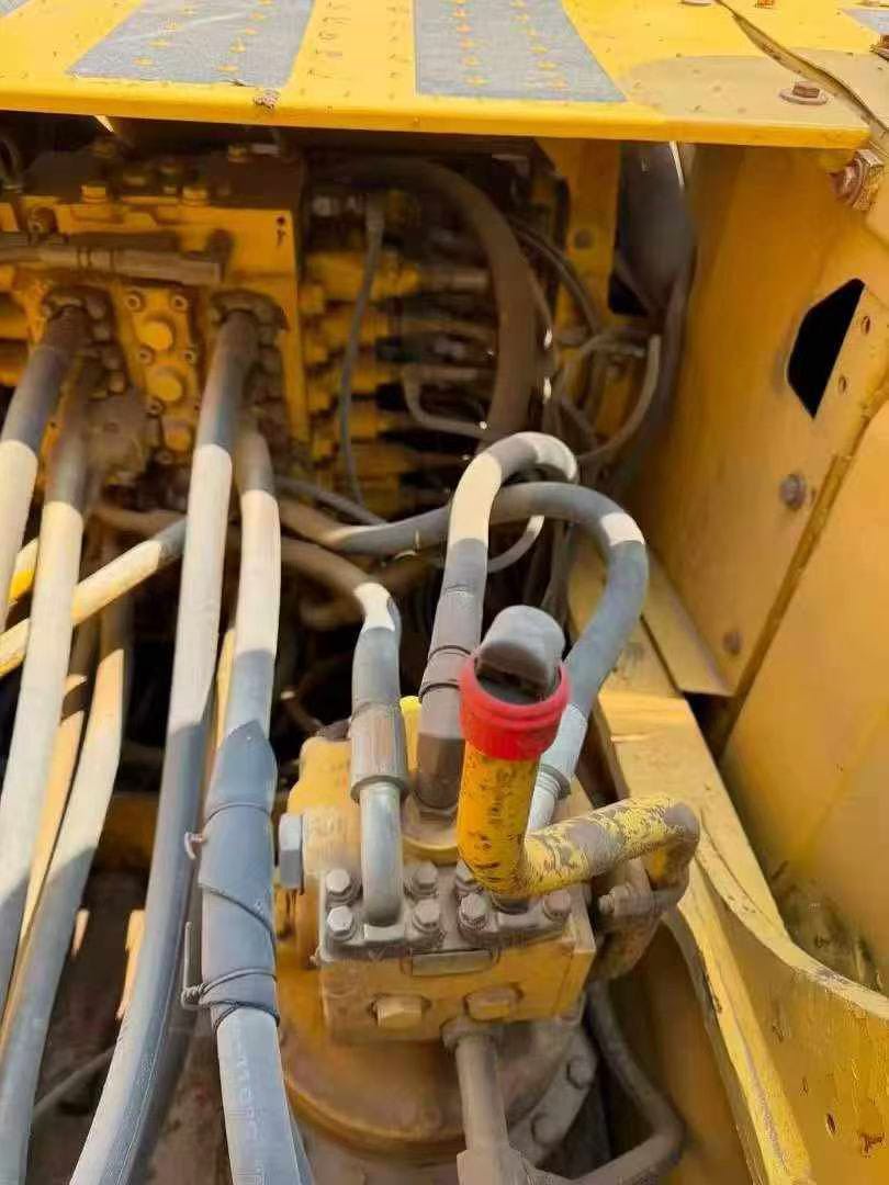 Buy Komatsu PC200-8N1 Used Excavator / 7 Buy Komatsu PC200-8N1 Used Excavator / 7