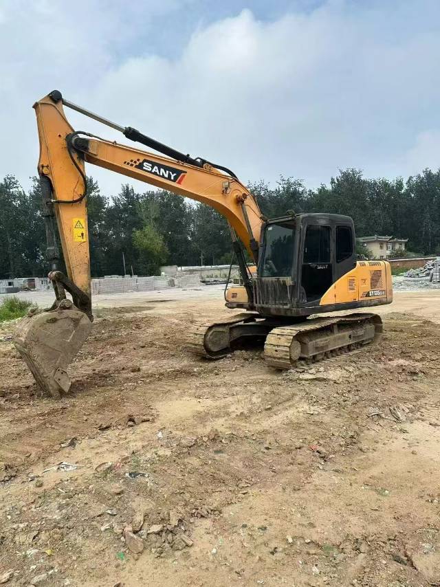 Buy Sany SY135C Pro Used Excavator / 9 Buy Sany SY135C Pro Used Excavator / 9