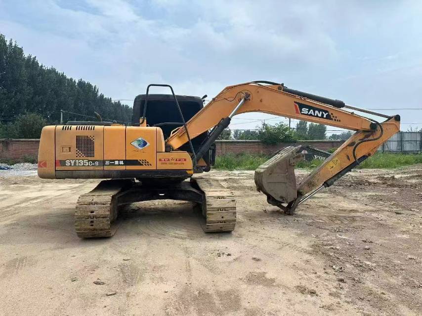 Buy Sany SY135C Pro Used Excavator / 8 Buy Sany SY135C Pro Used Excavator / 8