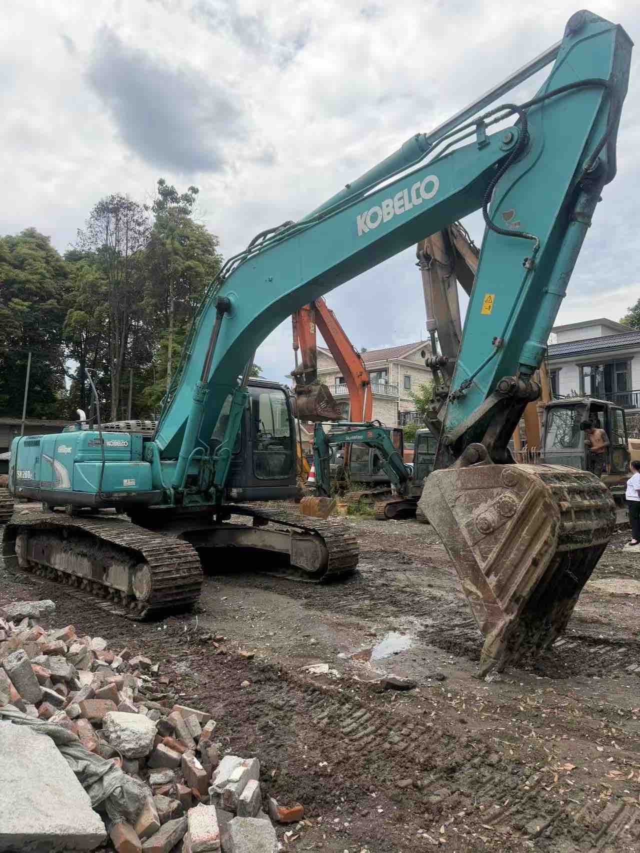 Buy Kobelco 260-8 Used Excavator / 2