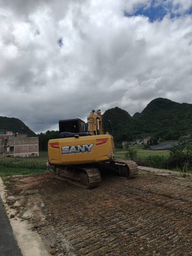 Buy Sany 155C-9 Used Excavator / 3