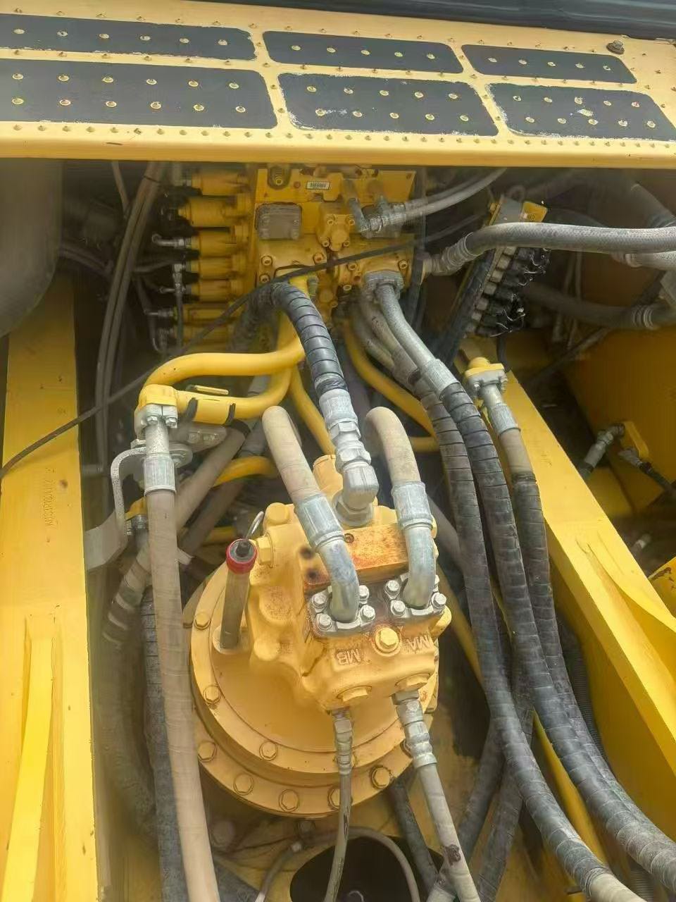 Buy Komatsu PC300-7 Used Excavator / 4