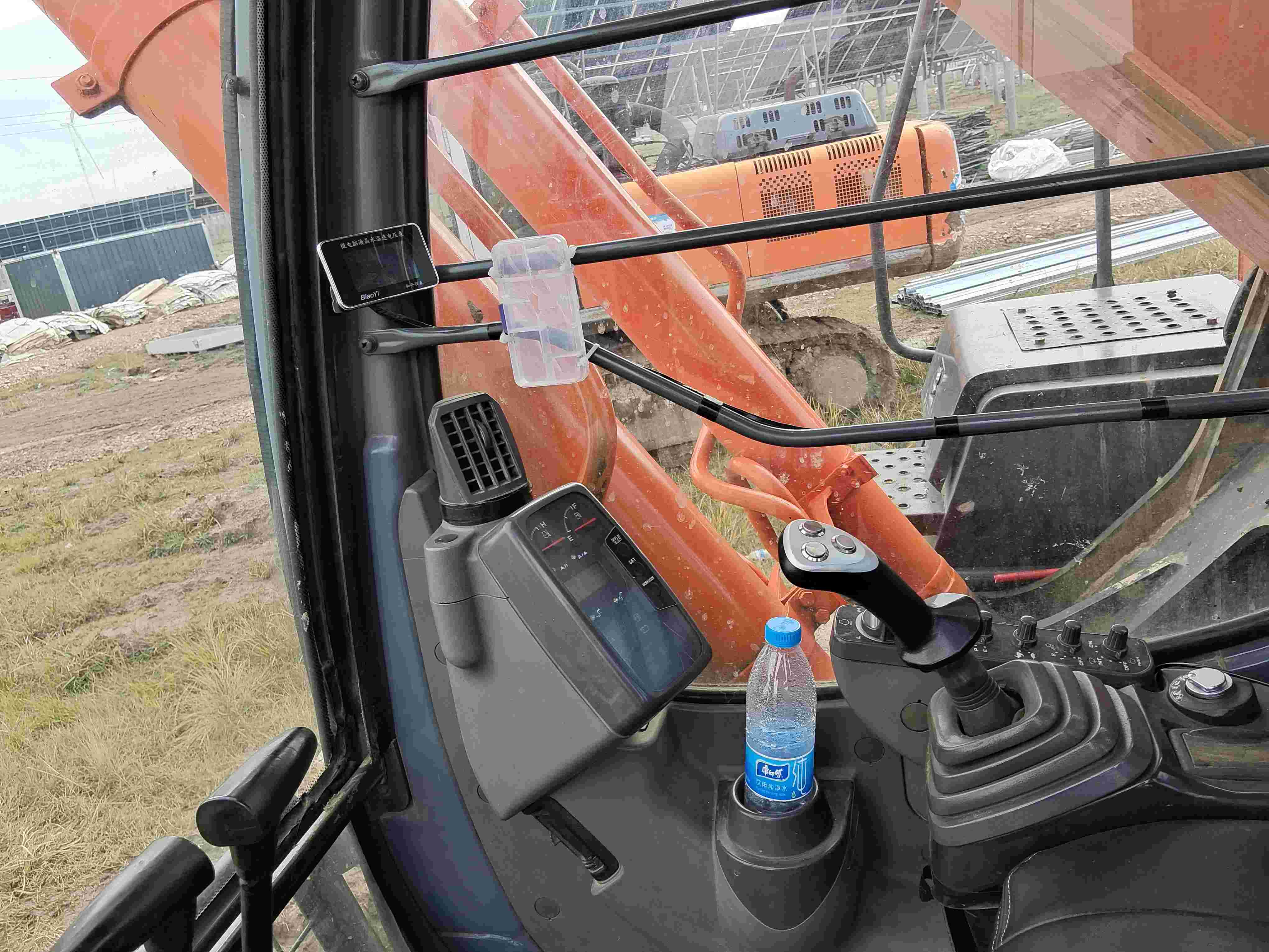 Buy Hitachi EX350 Used Excavator / 6
