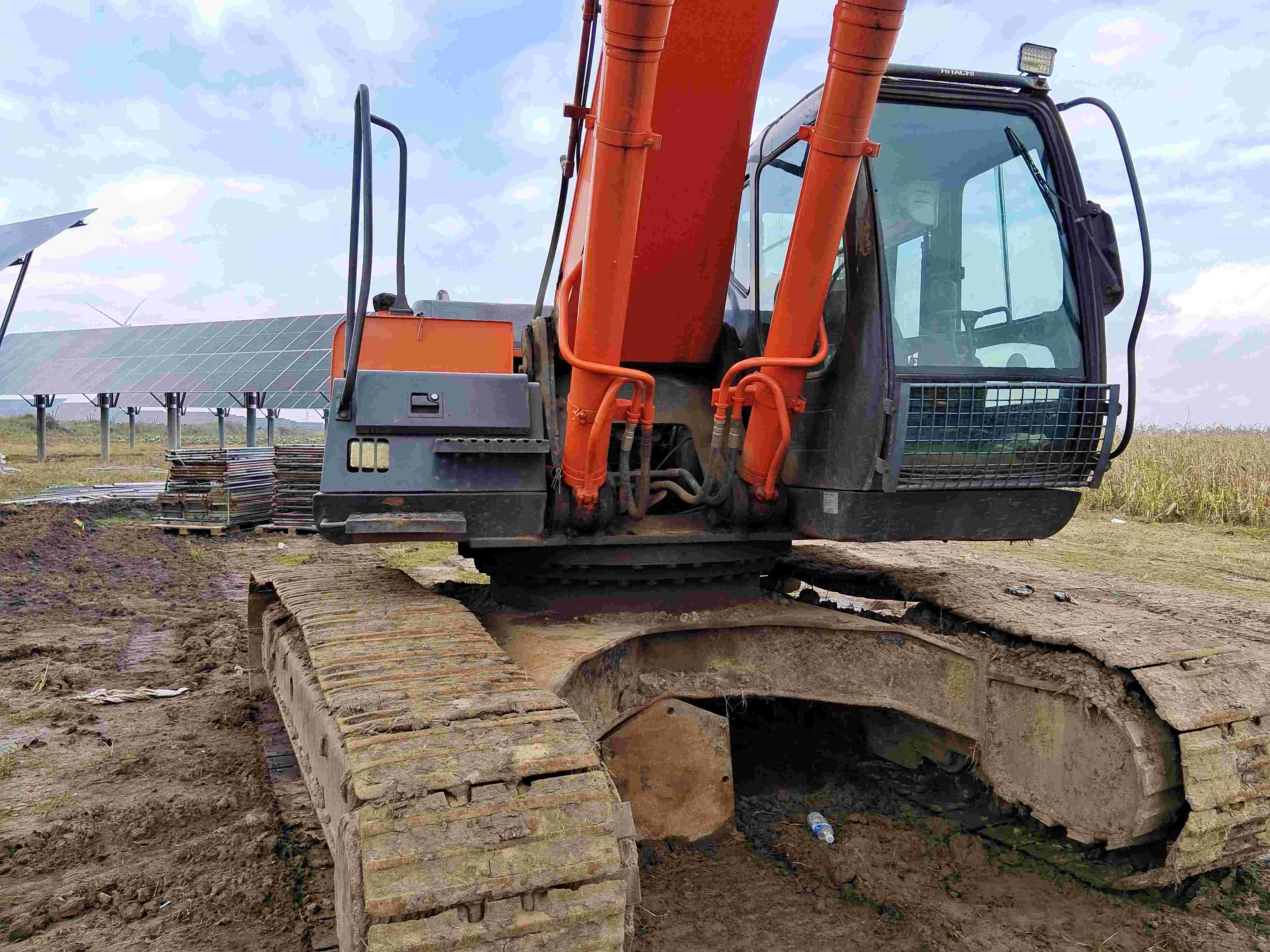 Buy Hitachi EX350 Used Excavator / 4