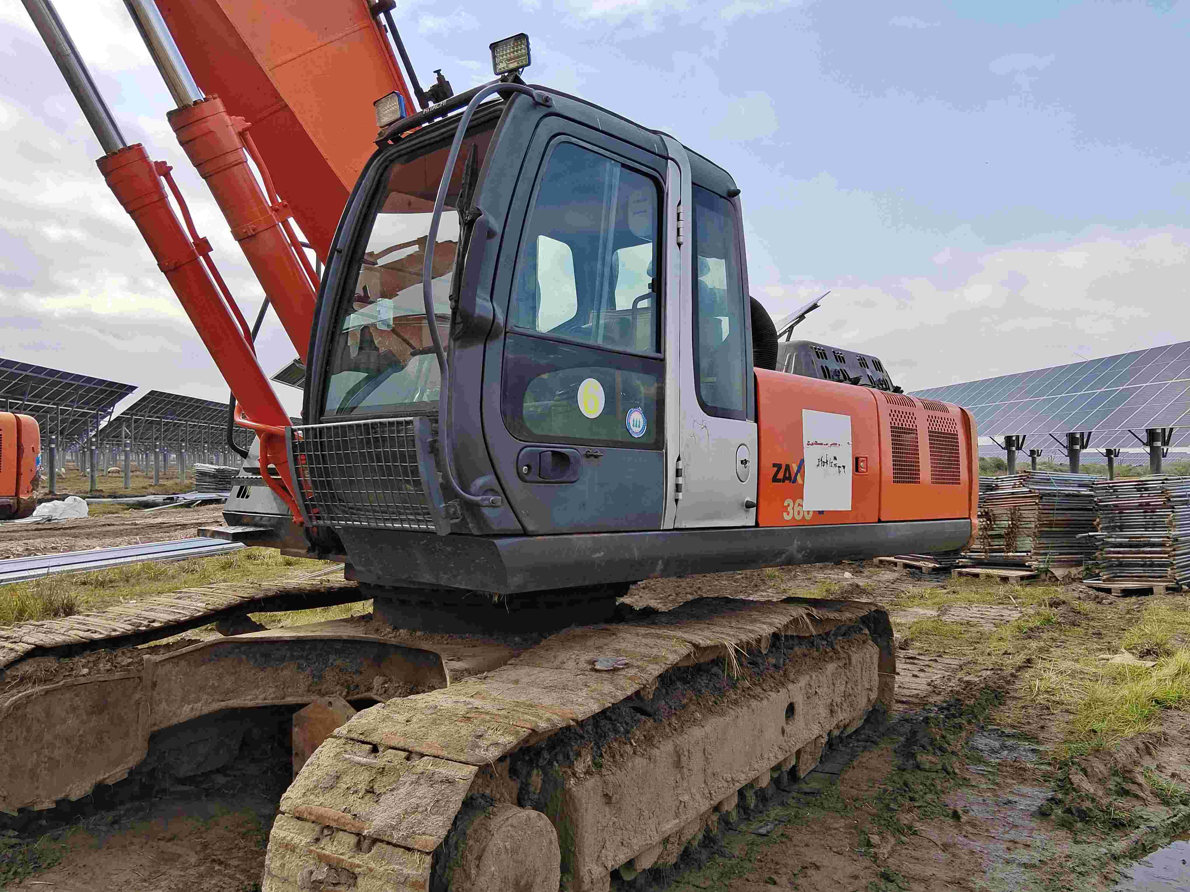 Buy Hitachi EX350 Used Excavator / 7