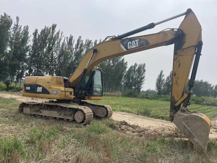 Buy Caterpillar 320C Used Excavator / 1