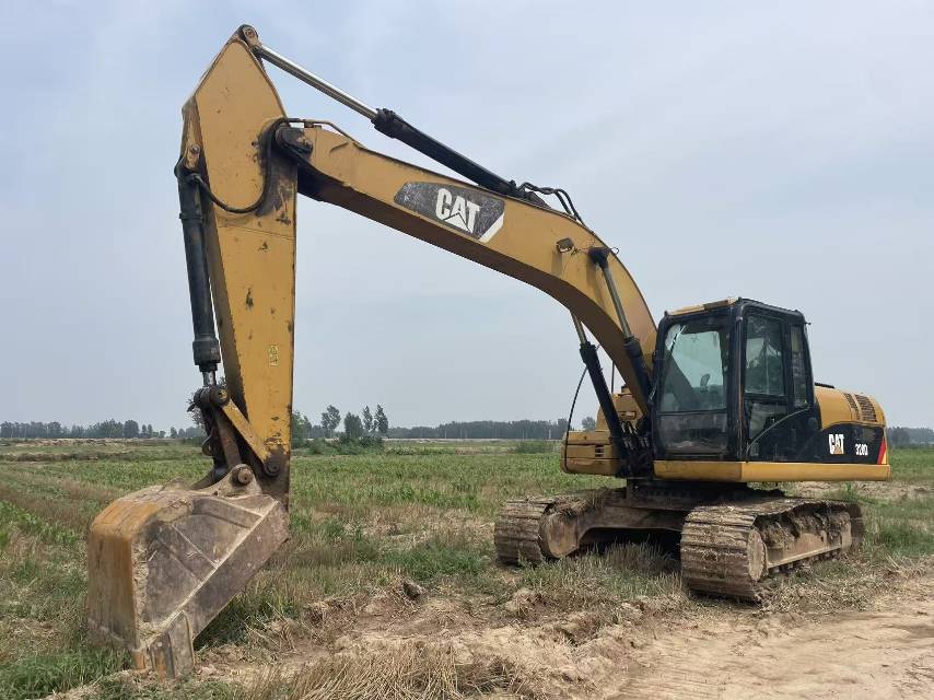 Buy Caterpillar 320C Used Excavator / 2 Buy Caterpillar 320C Used Excavator / 2