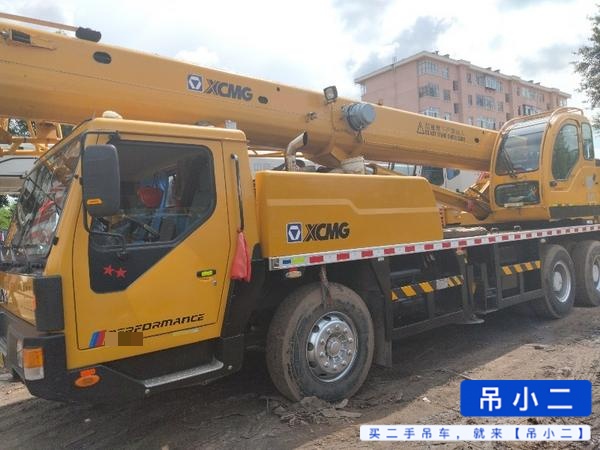 Buy XCMG QY20G Used Crane / 2