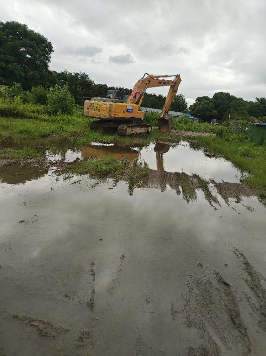 Buy Hyundai 215LC-7 Used Excavator / 1