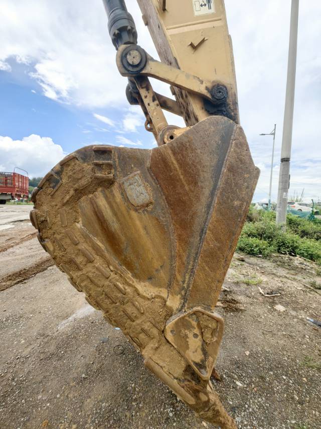 Buy Caterpillar 336DL Used Excavator / 5