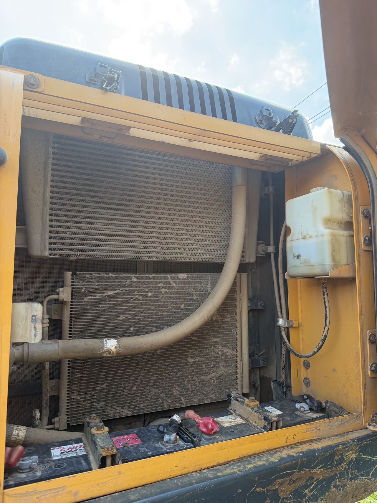 Buy Hyundai R215LVS Used Excavator / 3