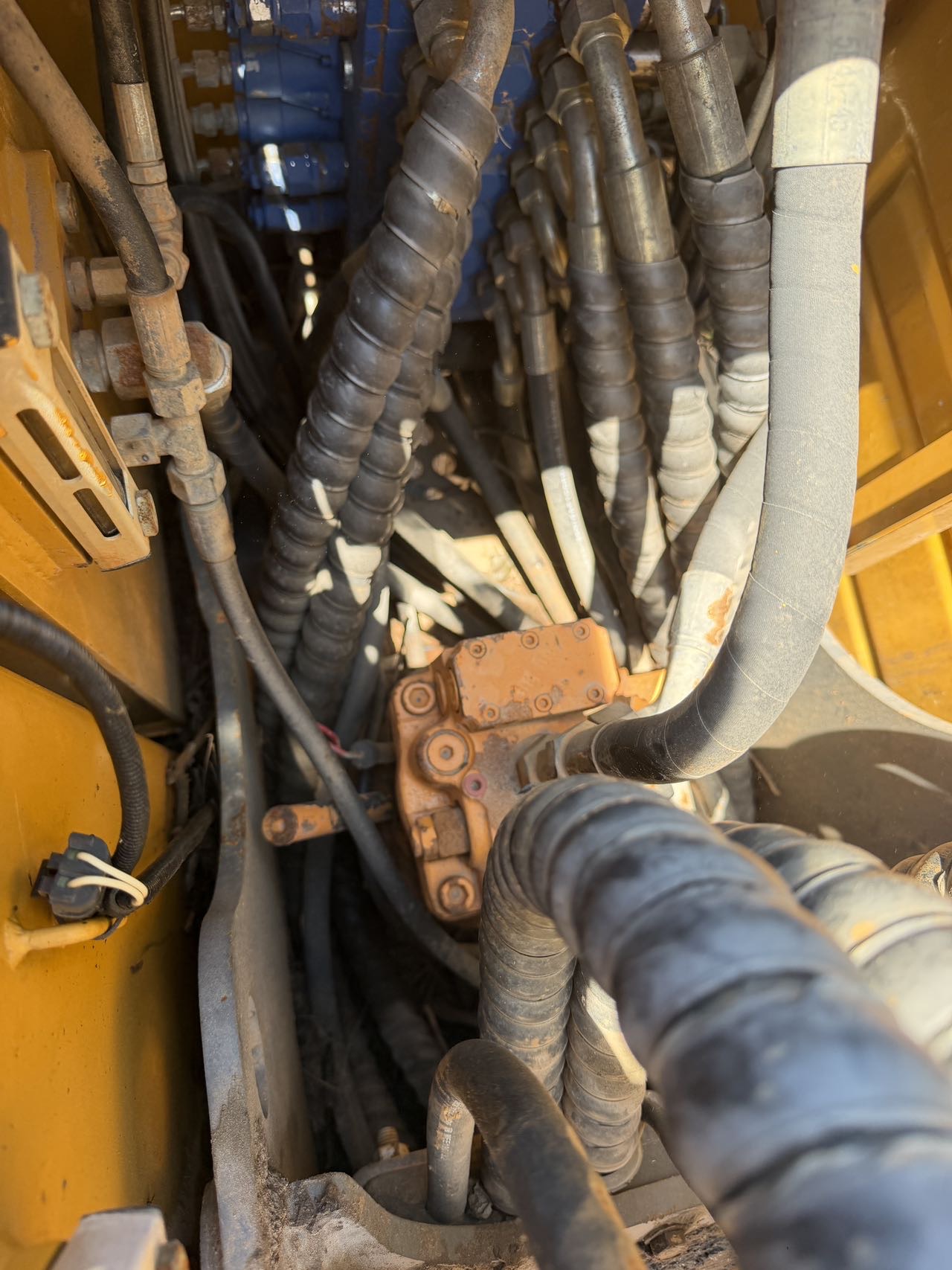 Buy XCMG XE75D Used Excavator / 7