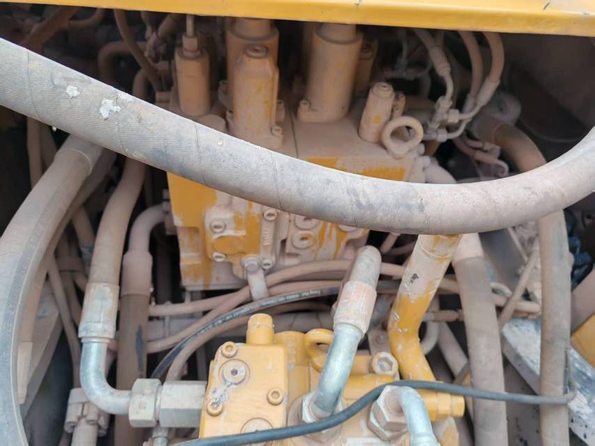 Buy Sany SY200C Used Excavator / 4