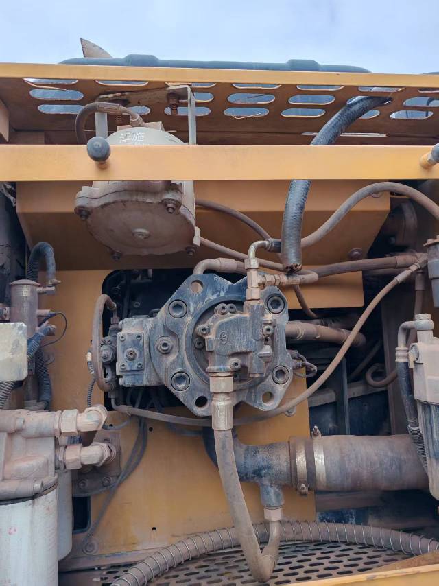 Buy Sany SY200C Used Excavator / 2