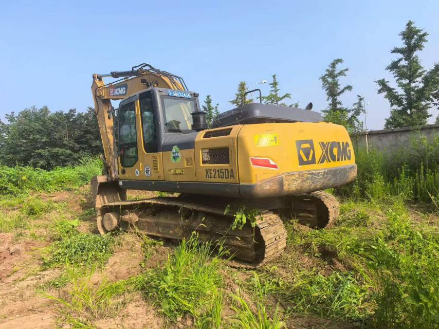 Buy XCMG XE215DA Used Excavator / 3