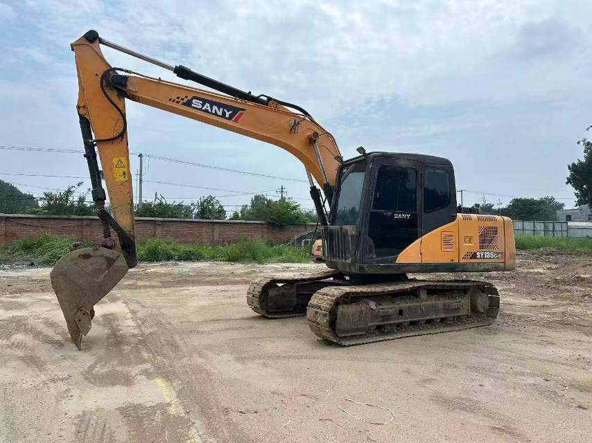 Buy Sany C135-10 Used Excavator / 2
