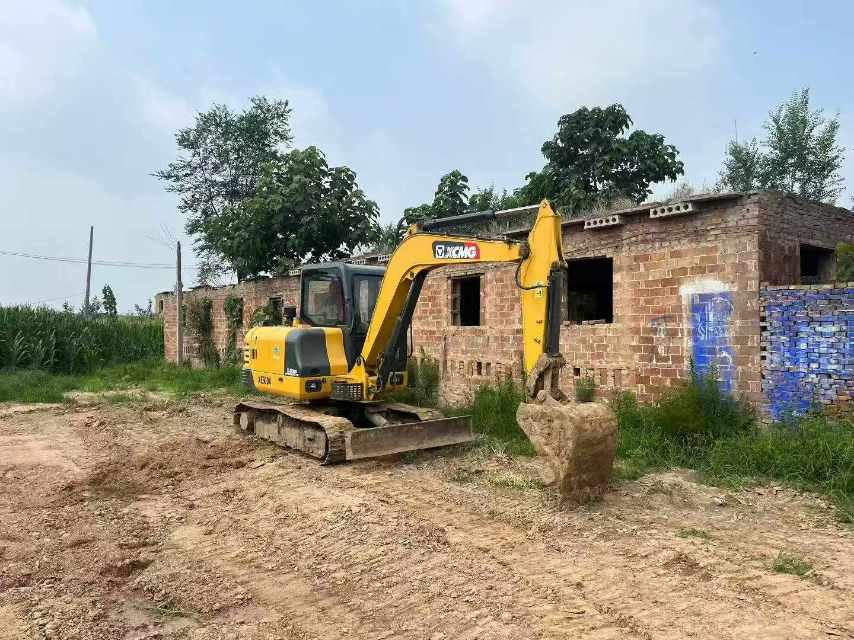 Buy XCMG XE60DA Used Excavator / 2