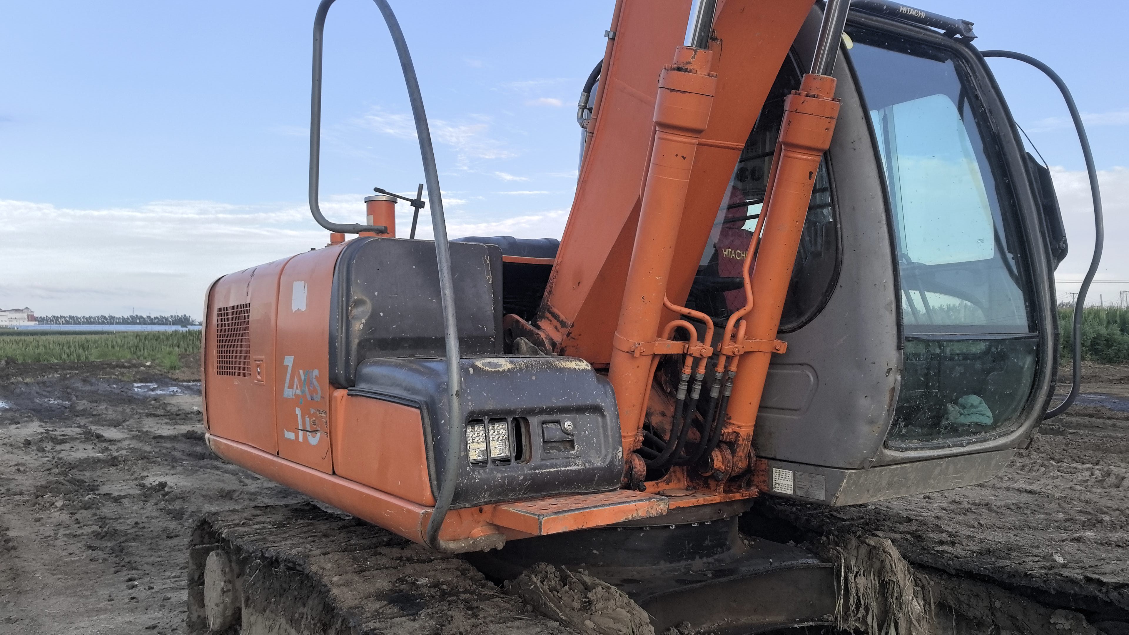 Buy Hitachi ZX120-3 Used Excavator / 5