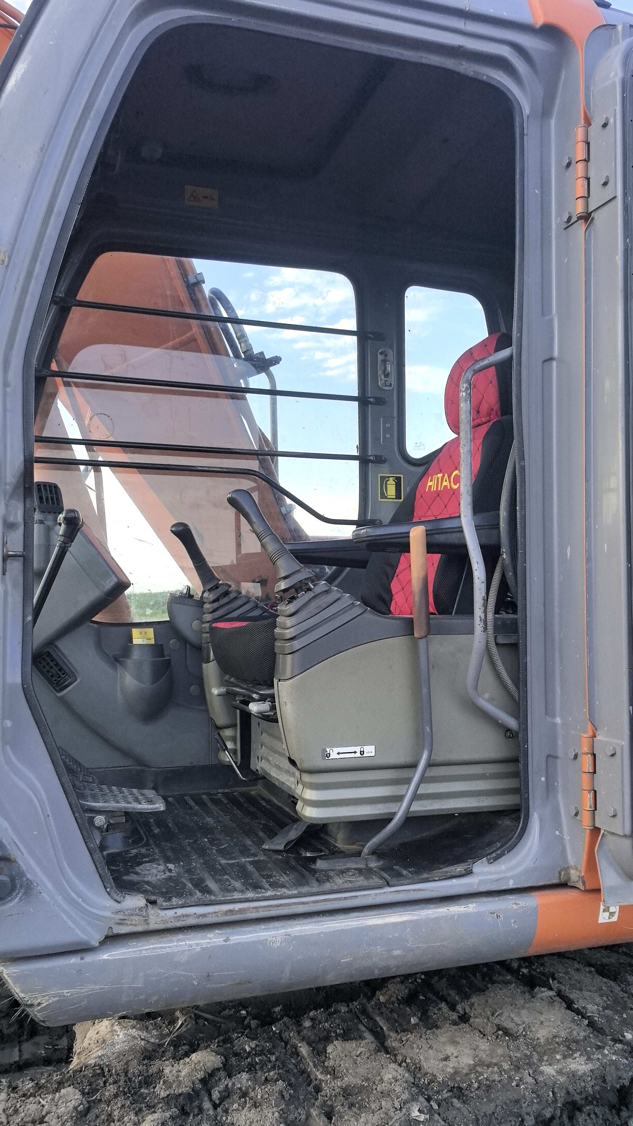 Buy Hitachi ZX120-3 Used Excavator / 18