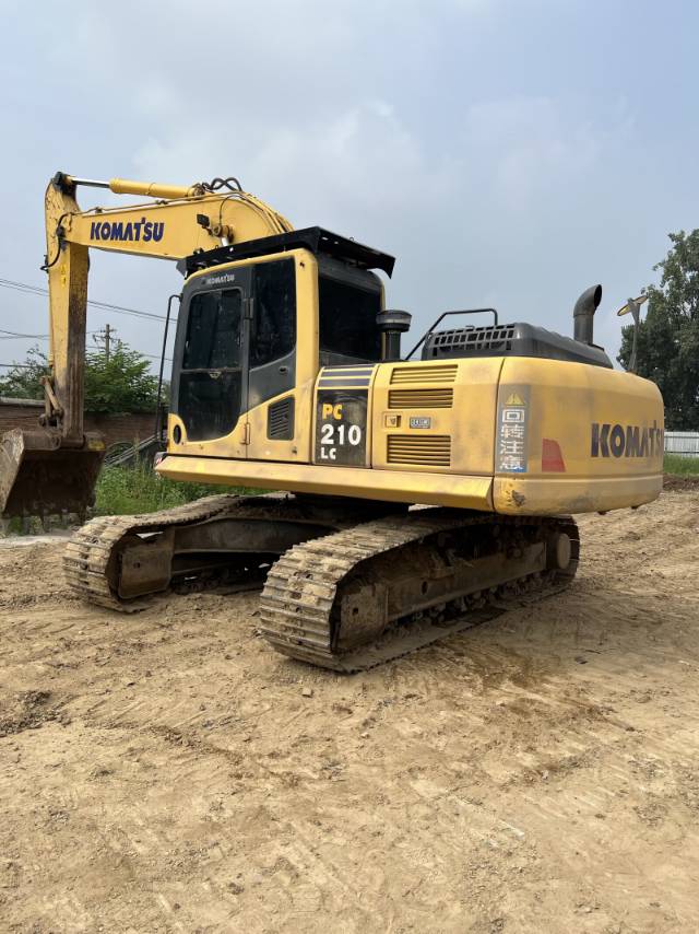Buy Komatsu PC210LC-8 Used Excavator / 6