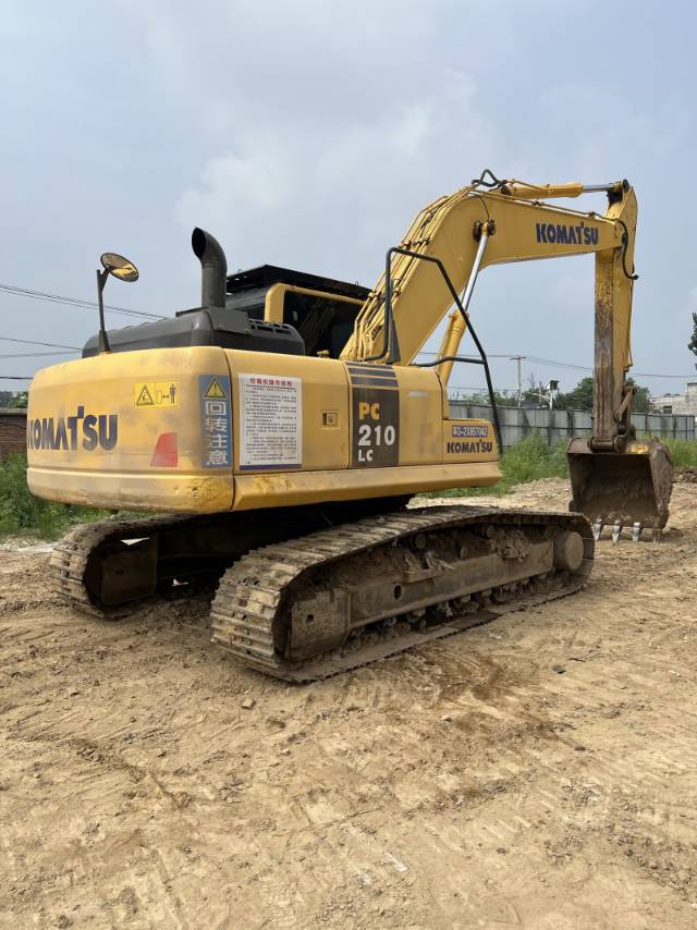 Buy Komatsu PC210LC-8 Used Excavator / 4