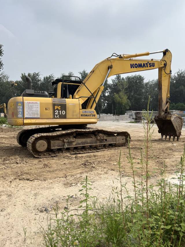 Buy Komatsu PC210LC-8 Used Excavator / 9