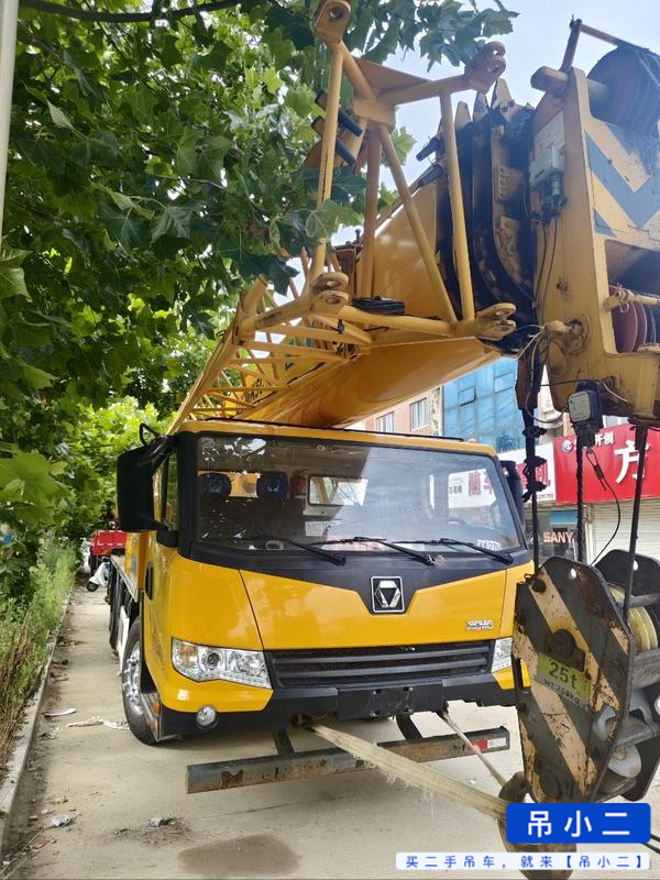 Buy XCMG QY25KC Used Crane / 2