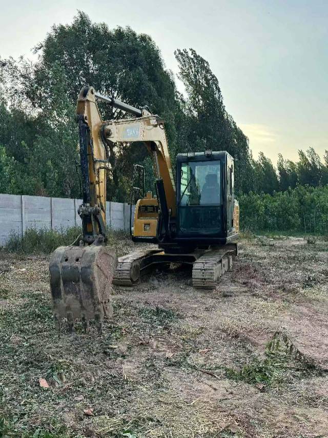 Buy Sany SY70C Used Excavator / 6