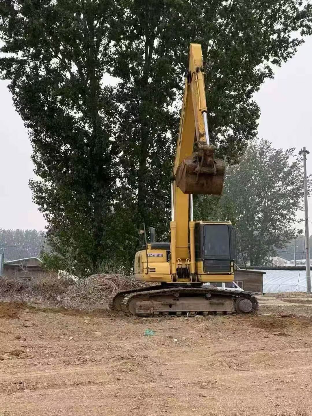 Buy Komatsu PC200-8N1 Used Excavator / 2