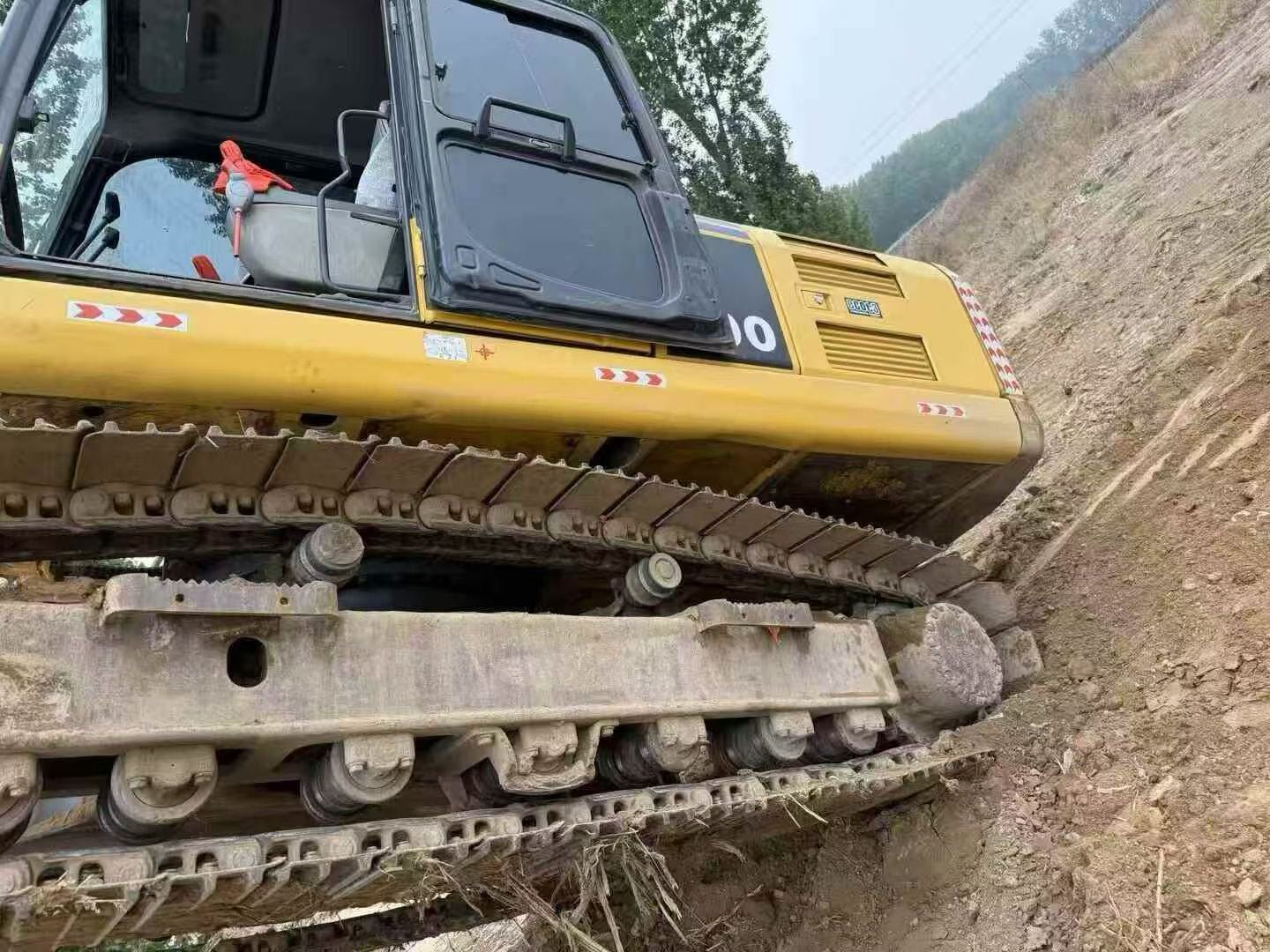 Buy Komatsu PC200-8N1 Used Excavator / 4