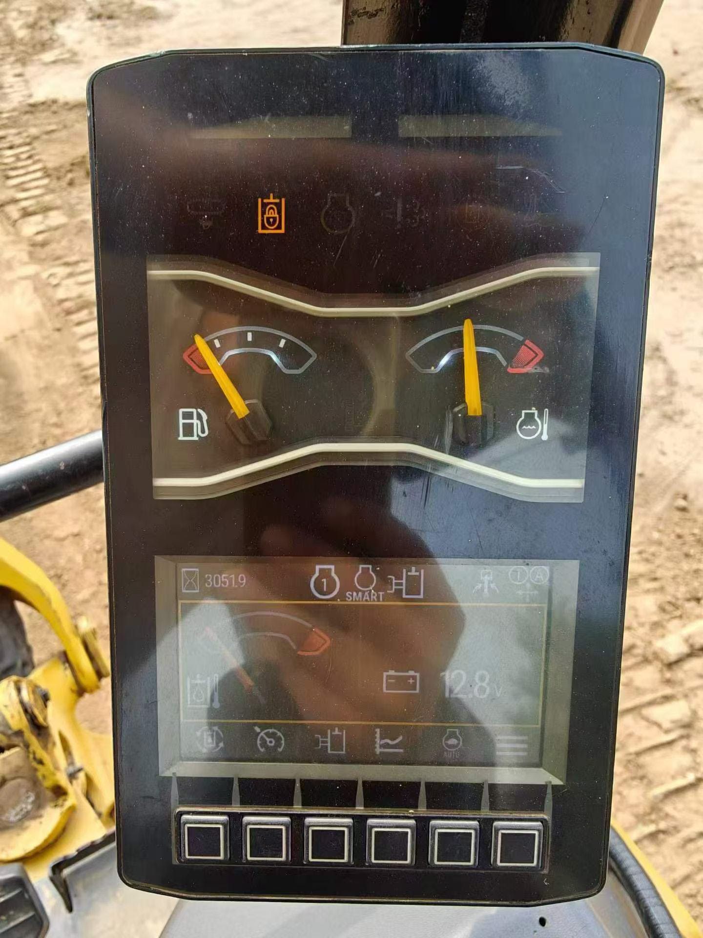 Buy Caterpillar Used Excavator / 4