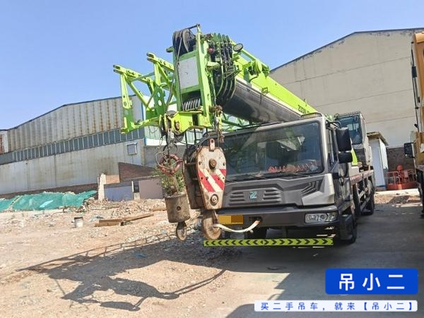 Buy Zoomlion ZTC251VE562 Used Crane / 2