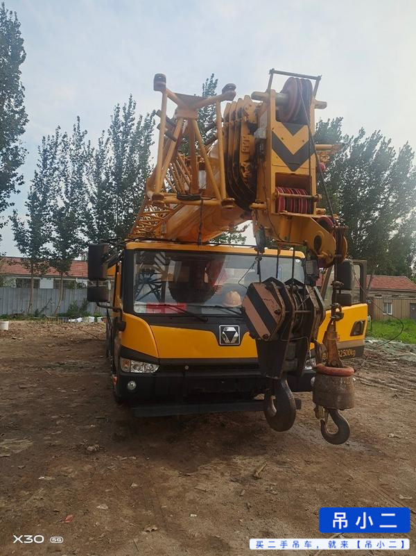 Buy XCMG QY25K5D-2 Used Crane