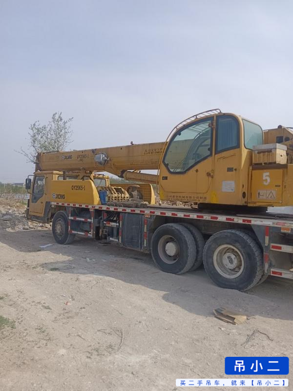 Buy XCMG QY25K5-1 Used Crane / 8