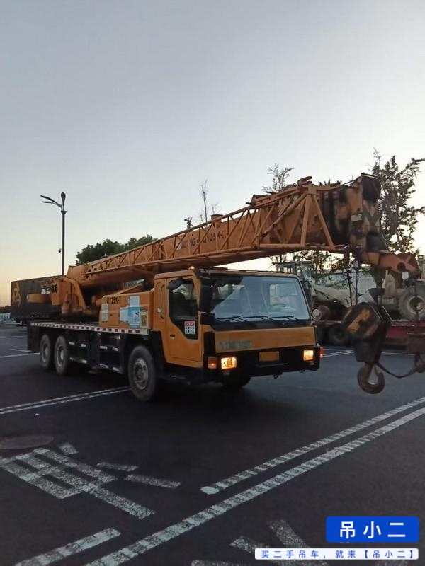 Buy XCMG 25K Used Crane / 2