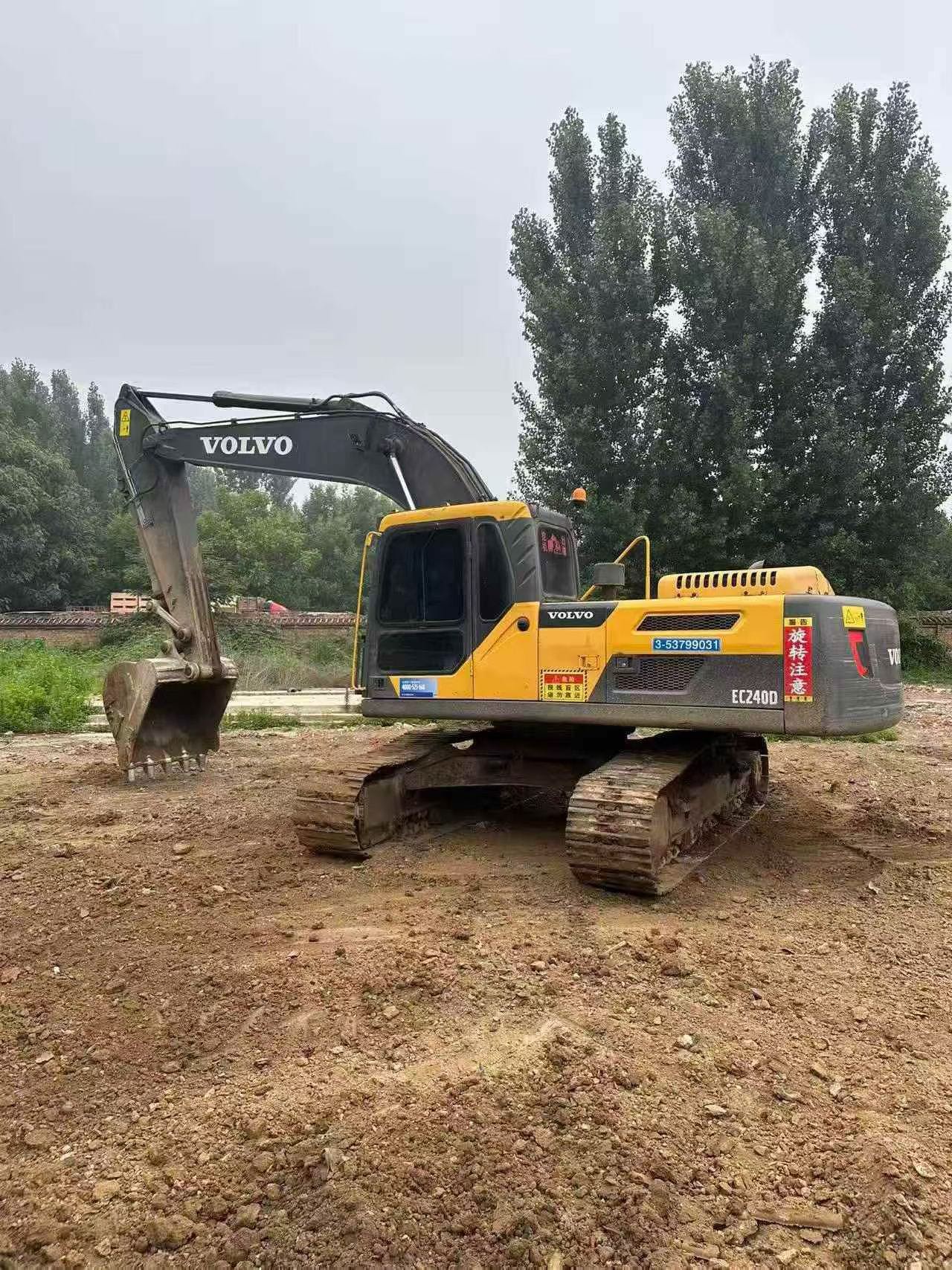 Buy Volvo 240BLC Used Excavator / 1
