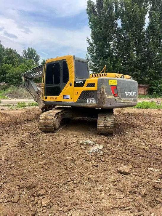 Buy Volvo 140BLC Used Excavator / 1