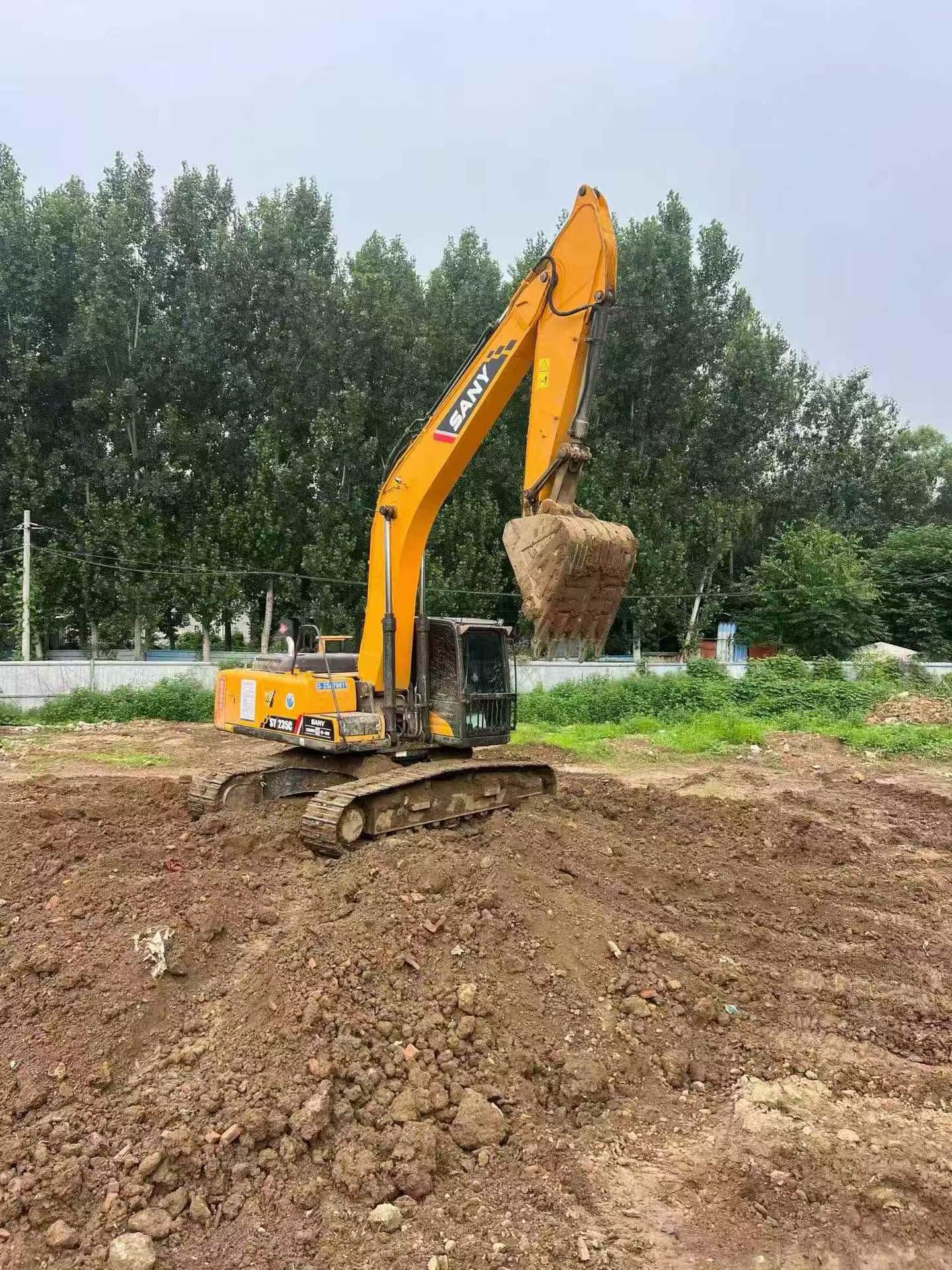 Buy Sany 235C-9 Used Excavator / 4 Buy Sany 235C-9 Used Excavator / 4
