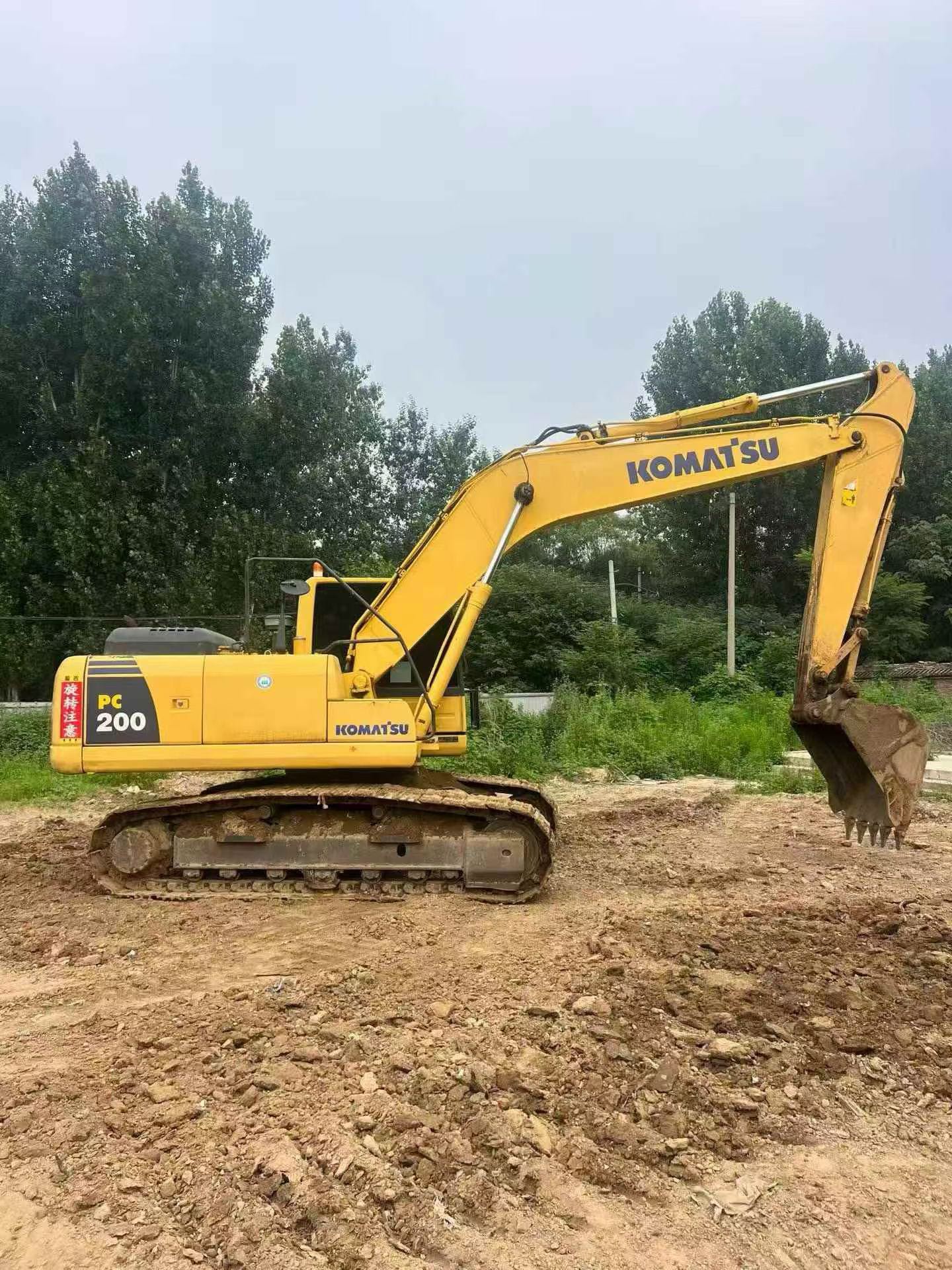 Buy Komatsu PC200-8N1 Used Excavator / 2 Buy Komatsu PC200-8N1 Used Excavator / 2