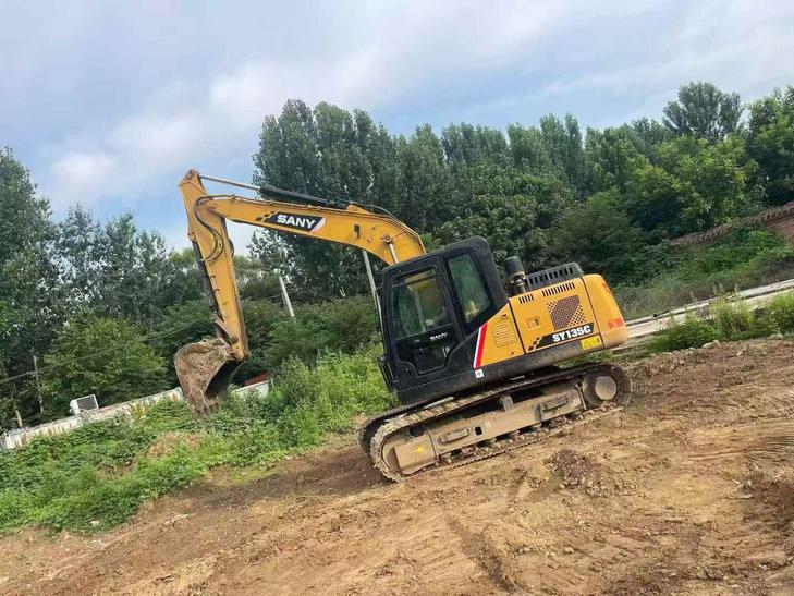 Buy Sany C135-10 Used Excavator / 1