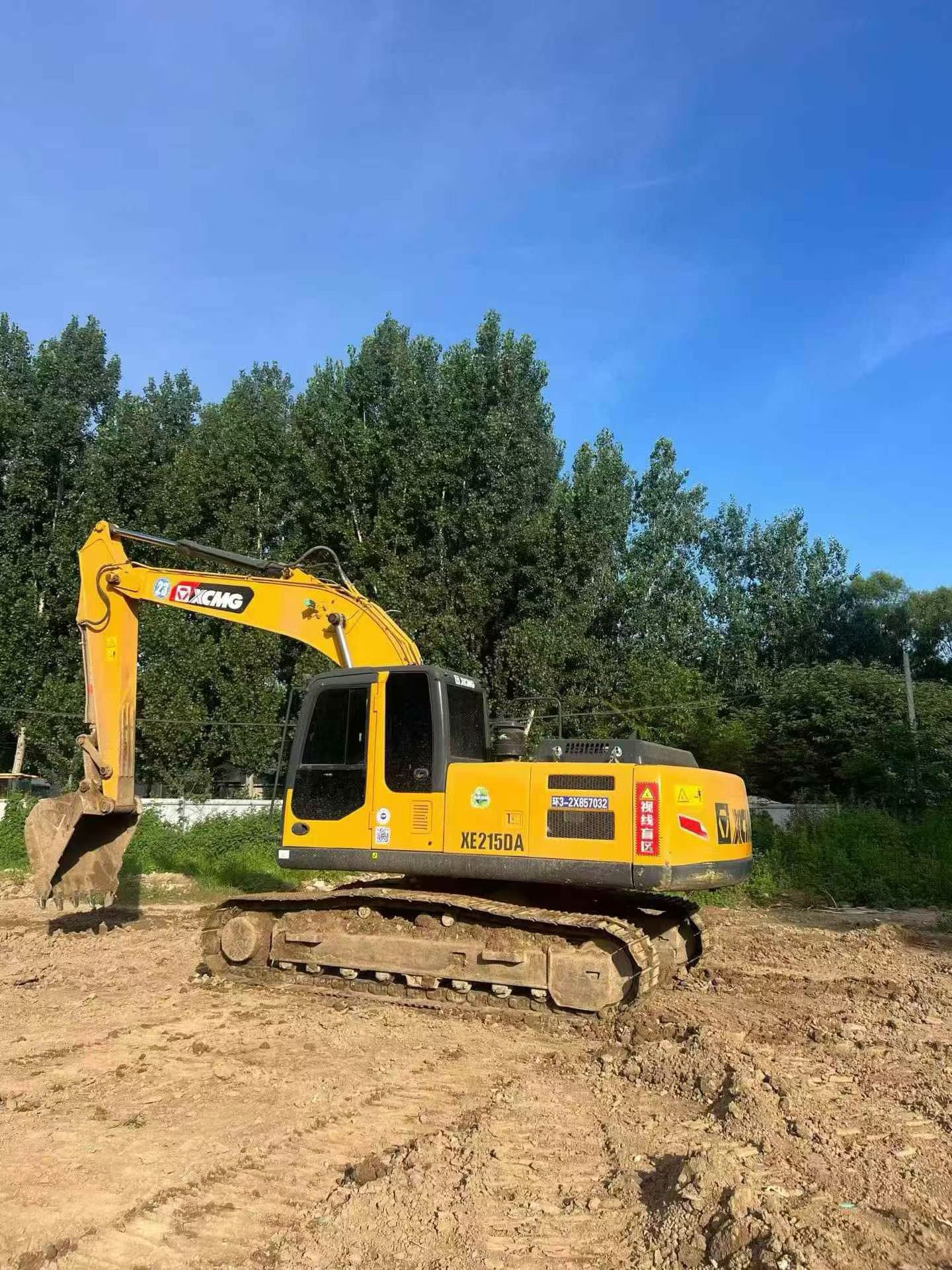 Buy XCMG XE215DA Used Excavator / 1